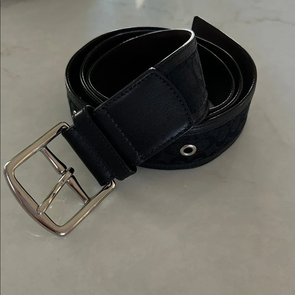 Vintage Coach Black Signature Jacquard & Leather Grommet Belt Medium 3531 42in